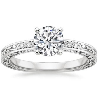 Engagement rings with vintage style