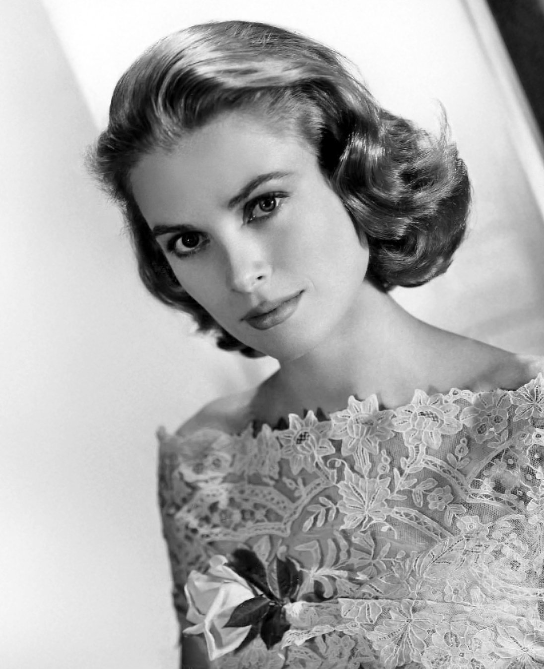 Grace Kelly’s Ruby Engagement Ring: A Royal Love Story