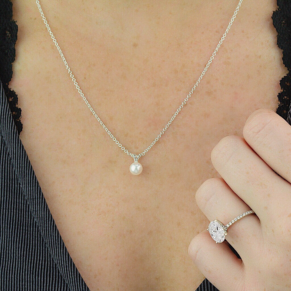 single pearl necklace and earring set