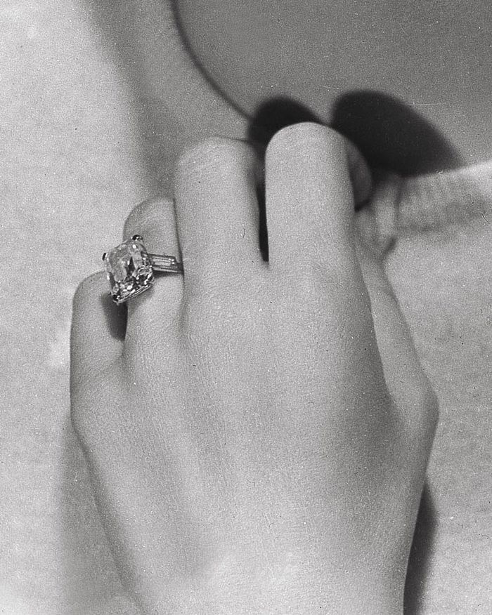 Sophie-Turner-Engagement-Ring  Celebrity engagement rings, Pretty
