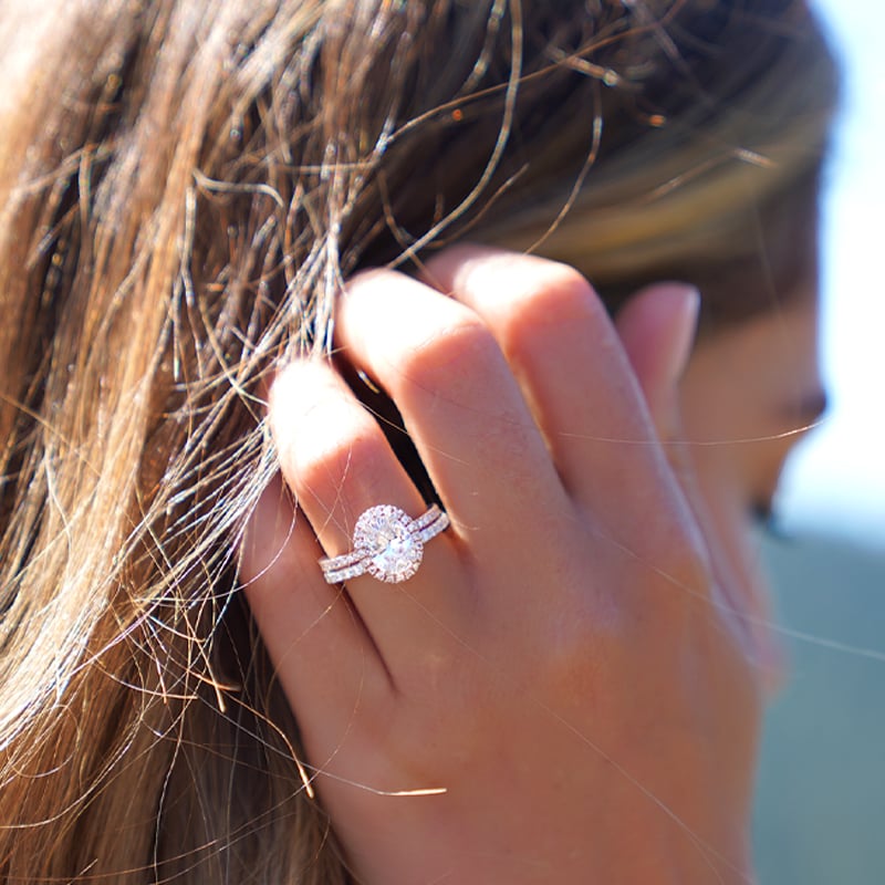 Women wear wedding deals ring on which hand