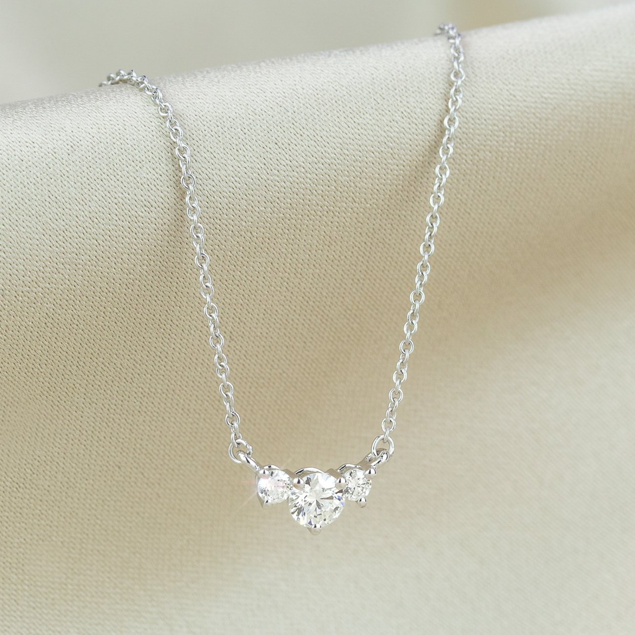 Top more than 156 3 stone horizontal diamond necklace best