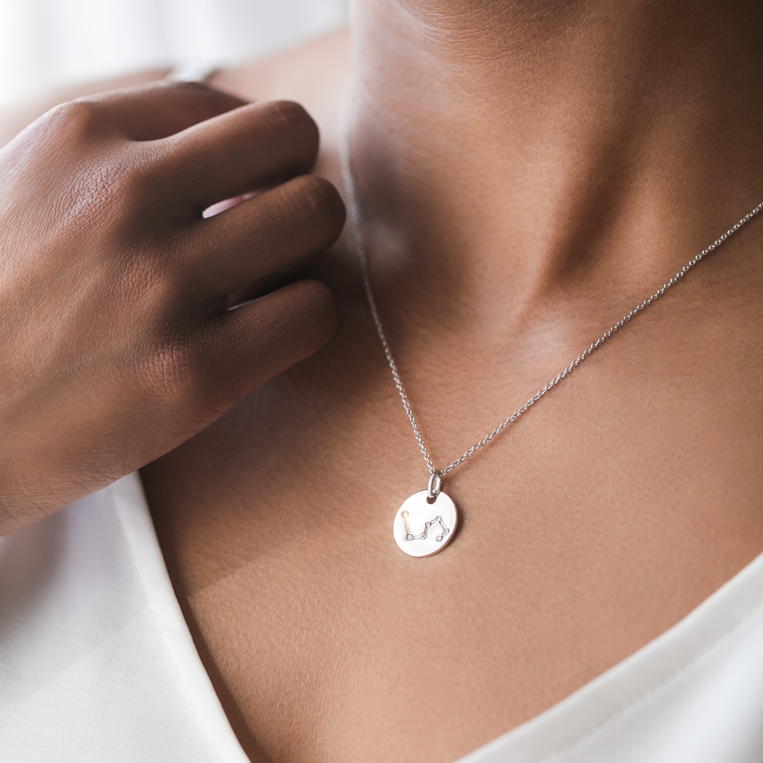 Gold or Silver Chain: What Should You Wear? - Arizona Diamond Center