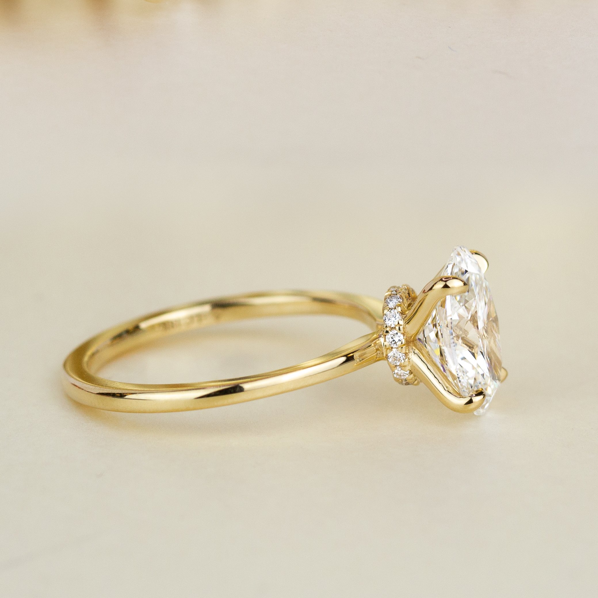 5 Gorgeous Single Prong Rings for Modern Brides - Brilliant Earth Blog