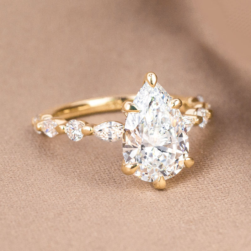 Pear-Shaped Engagement Rings: The Complete Guide