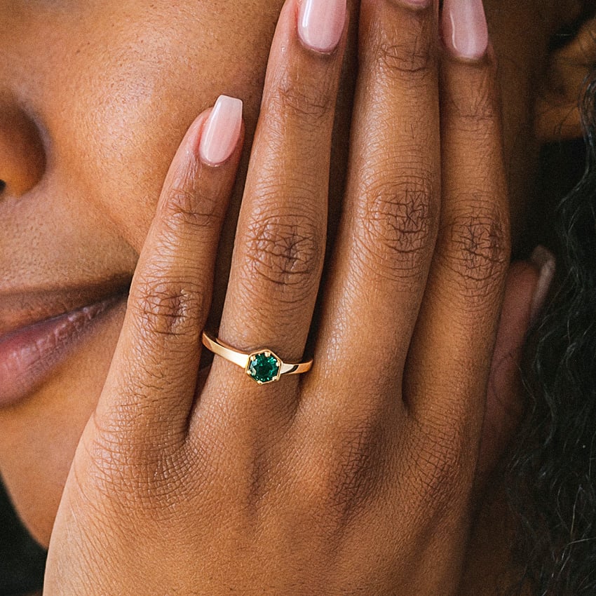 What is a Promise Ring? Meaning, Etiquette, Buying Guide, & More