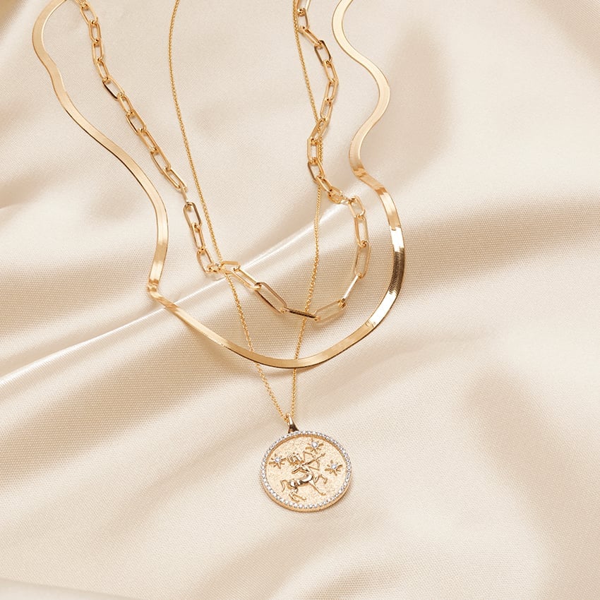 The Best Jewelry for Sagittarius Zodiac Signs