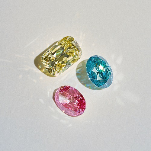 A Jewel Case for the World's most Precious Diamond