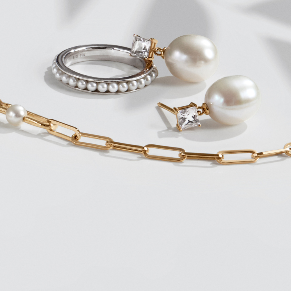 How to Tell if Pearls Are Real: 7 Pearl Tests