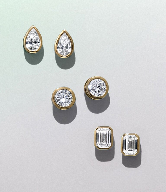 Fine ring detail with diamonds