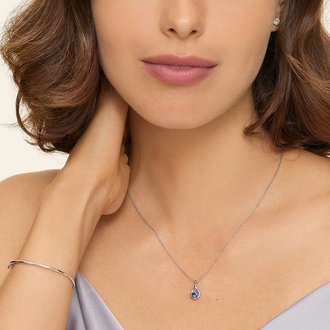 Sapphire Twist Necklace