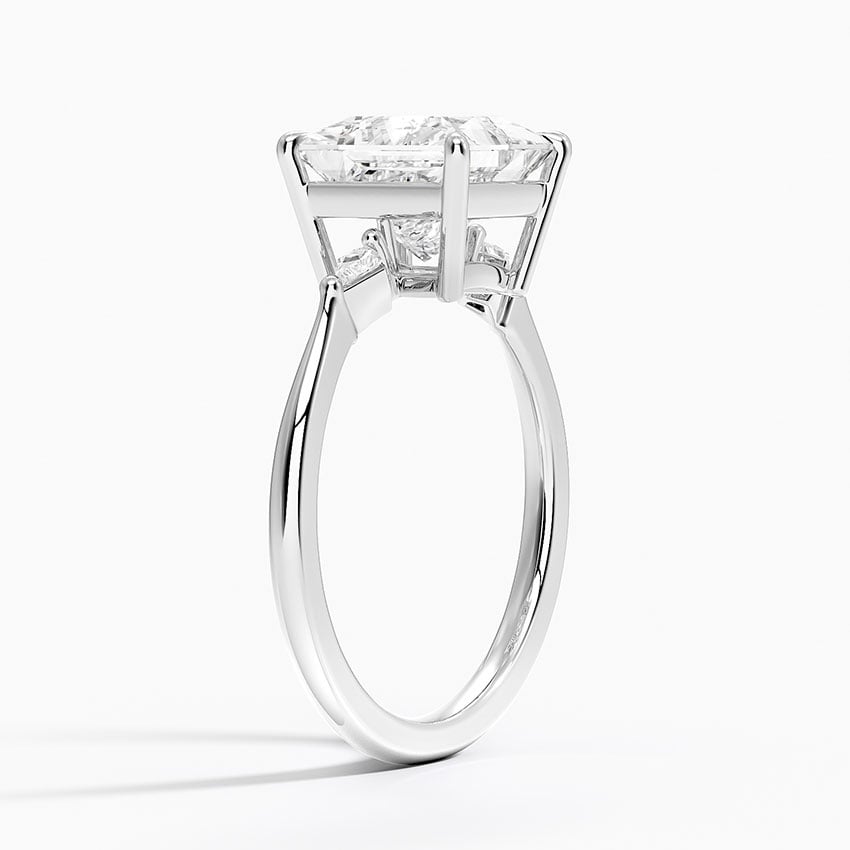 18K White Gold Petite Cometa Three Stone Diamond Ring
