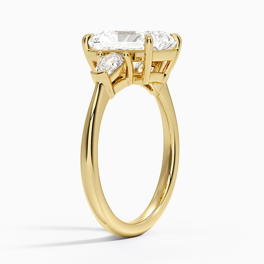 18K Yellow Gold Shield Cut Three Stone Diamond Ring (1/4 ct. tw.)