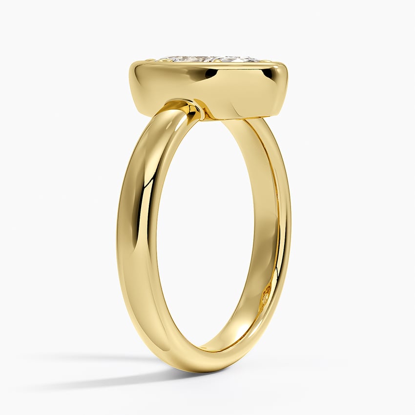 Andrea Bezel Prong Ring