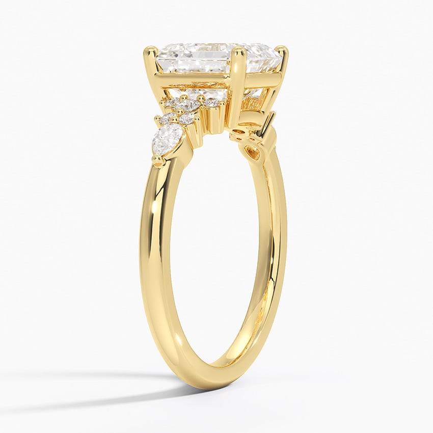 Pear and Round Diamond Engagement Ring Setting