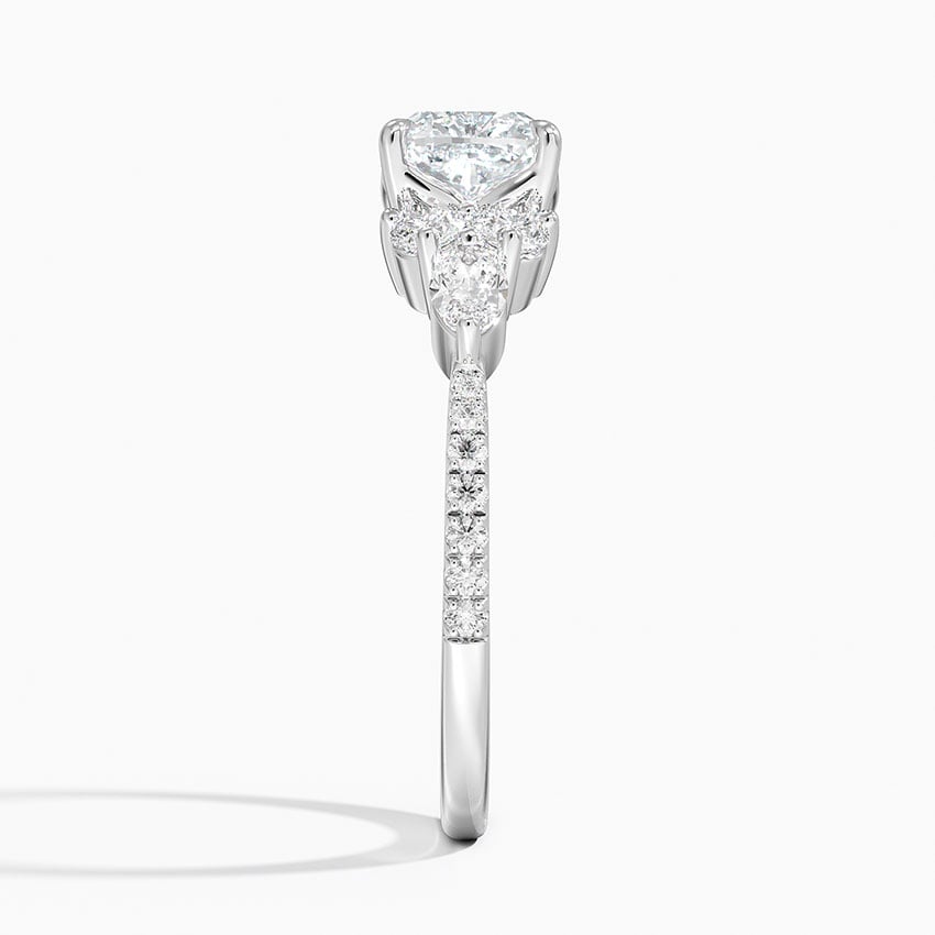 Luxe Melody Diamond Ring