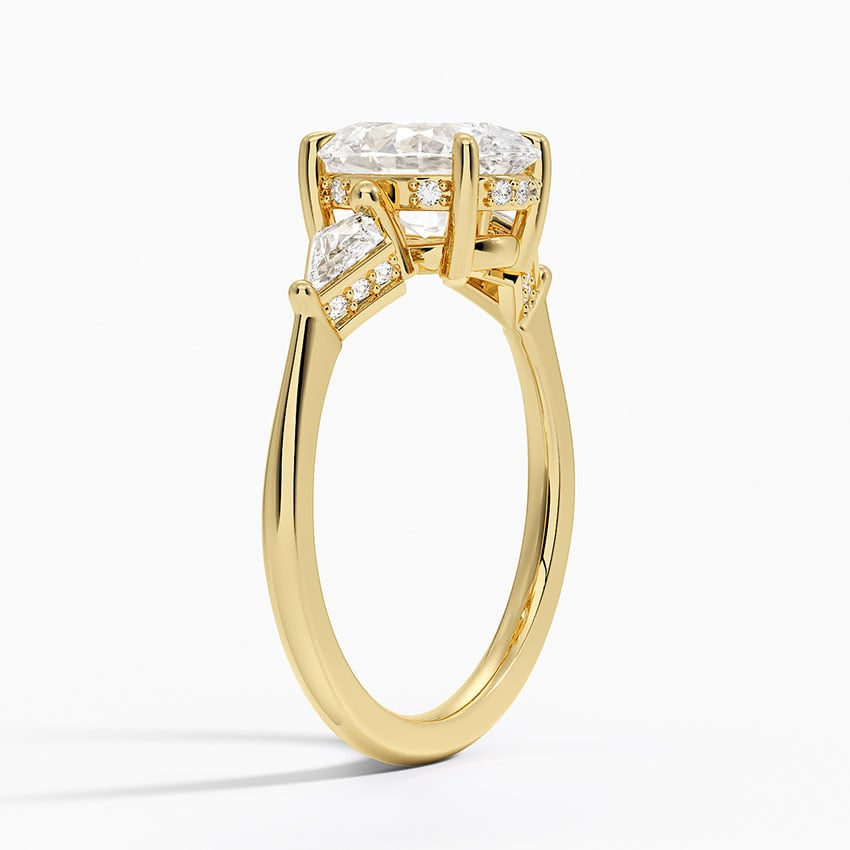 18K Yellow Gold Luxe Cometa Hidden Accent Diamond Ring