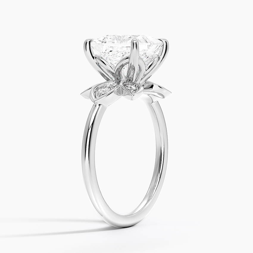 18K White Gold Luxe Fiore Diamond Ring