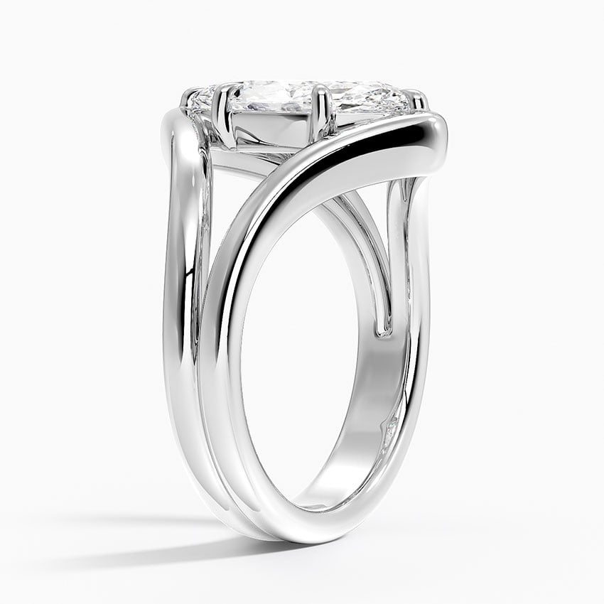 18K White Gold Frame Solitaire Ring