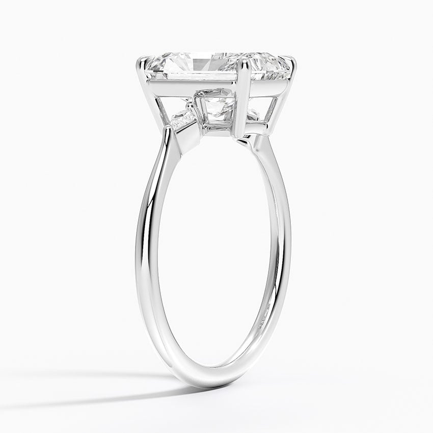 18K White Gold Petite Cometa Three Stone Diamond Ring