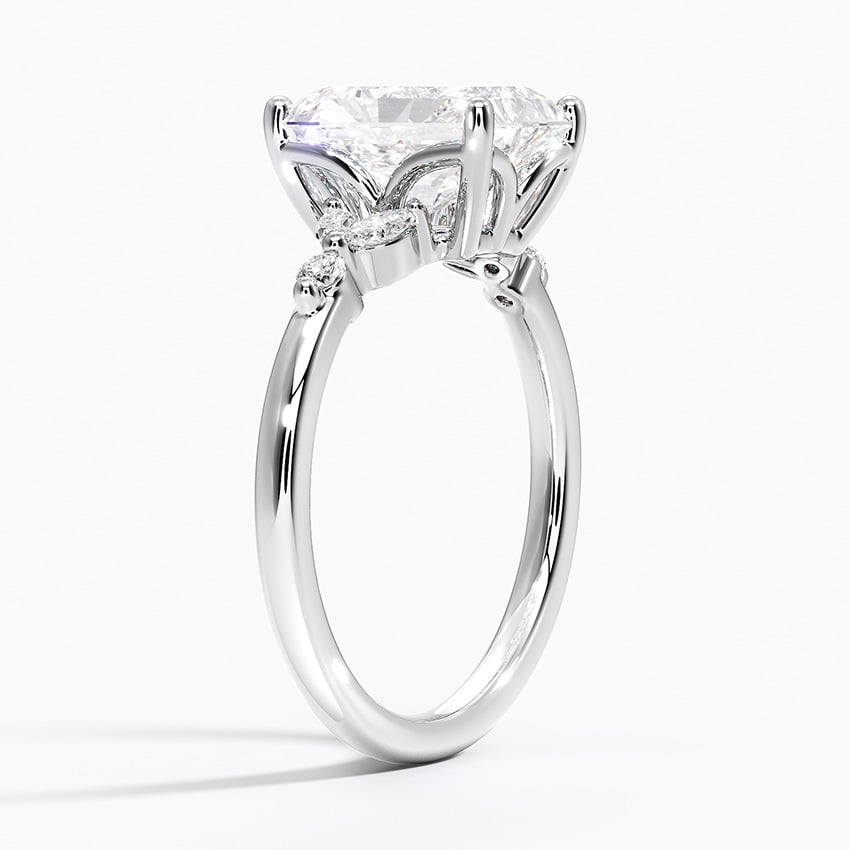 18K White Gold Verbena Diamond Ring