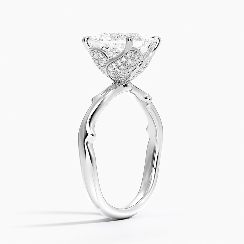 18K White Gold Rose Thorn Hidden Accent Diamond Ring (1/4 ct. tw.)