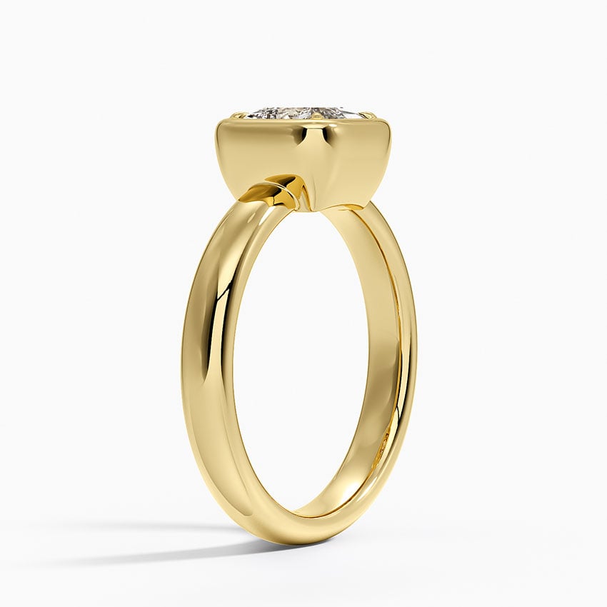 Andrea Bezel Prong Ring