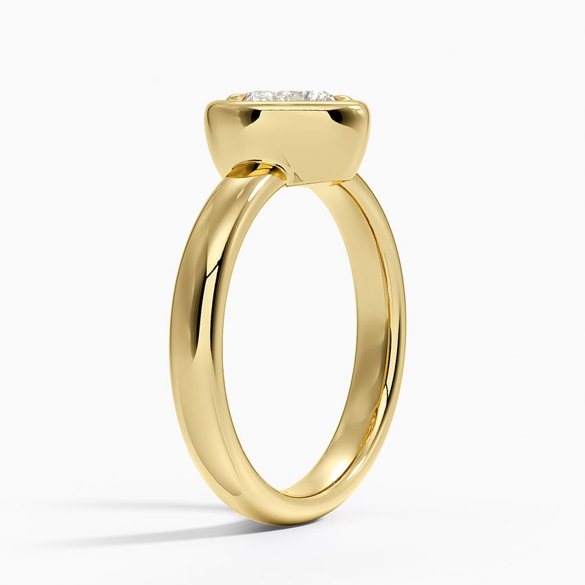 Andrea Bezel Prong Ring