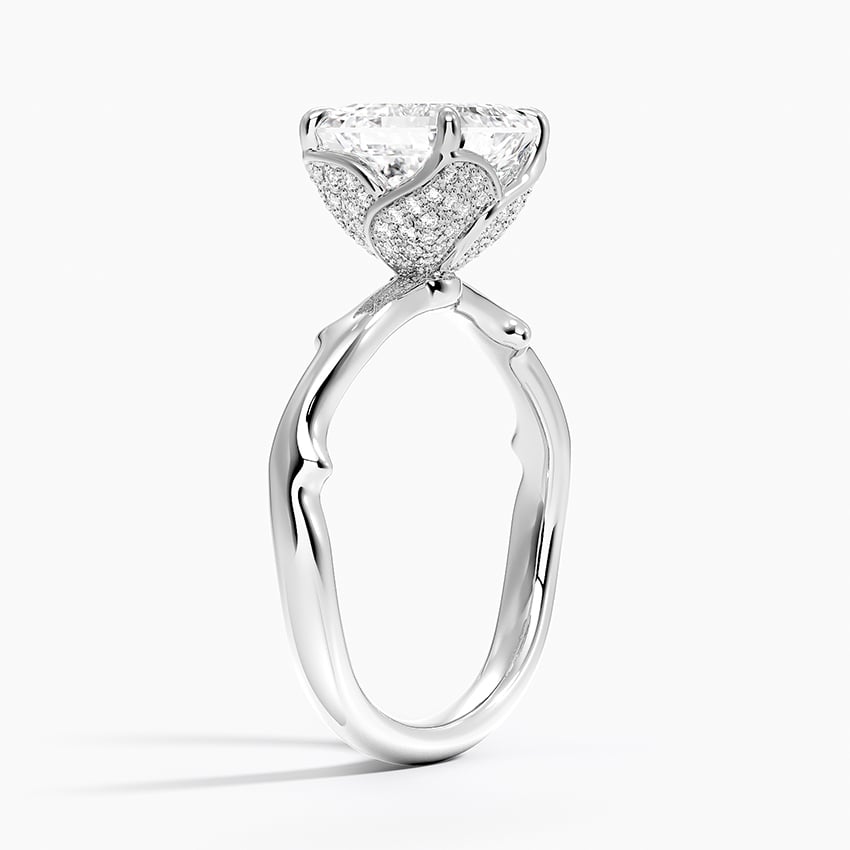 18K White Gold Rose Thorn Hidden Accent Diamond Ring (1/4 ct. tw.)