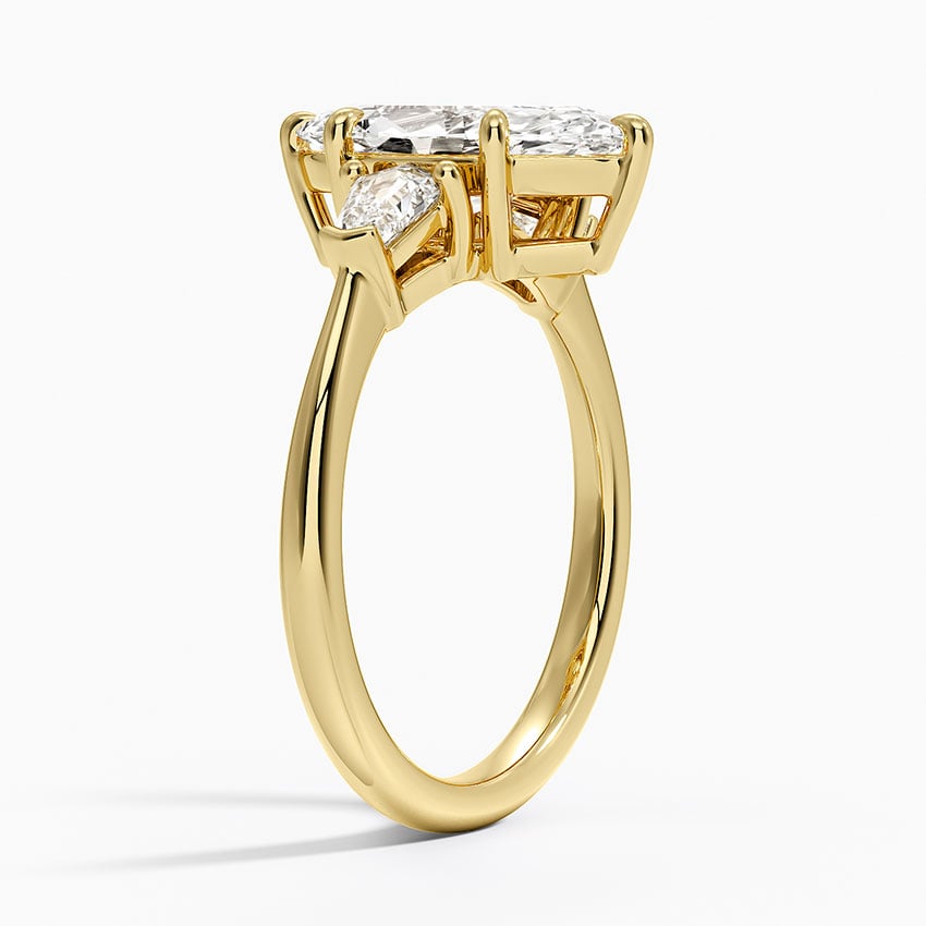 18K Yellow Gold Shield Cut Three Stone Diamond Ring (1/4 ct. tw.)