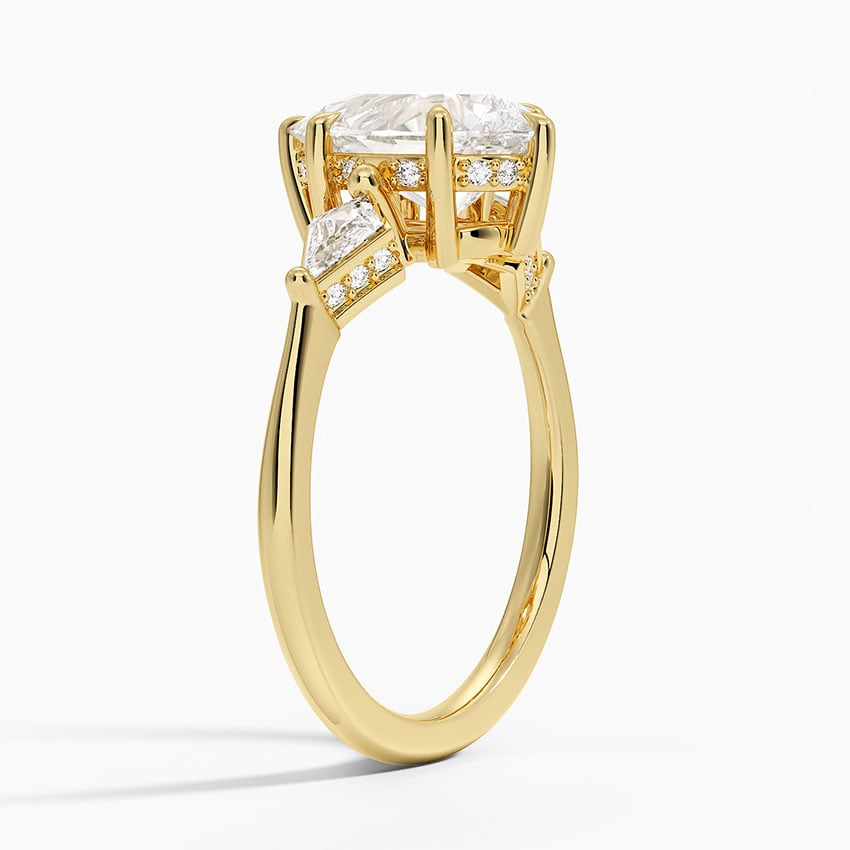 18K Yellow Gold Luxe Cometa Hidden Accent Diamond Ring