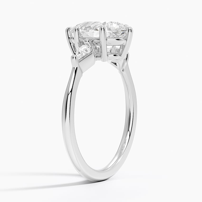 18K White Gold Cometa Three Stone Diamond Ring