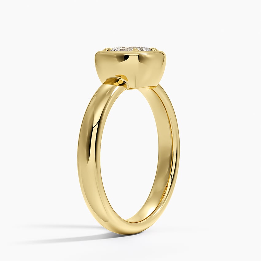 Andrea Bezel Prong Ring