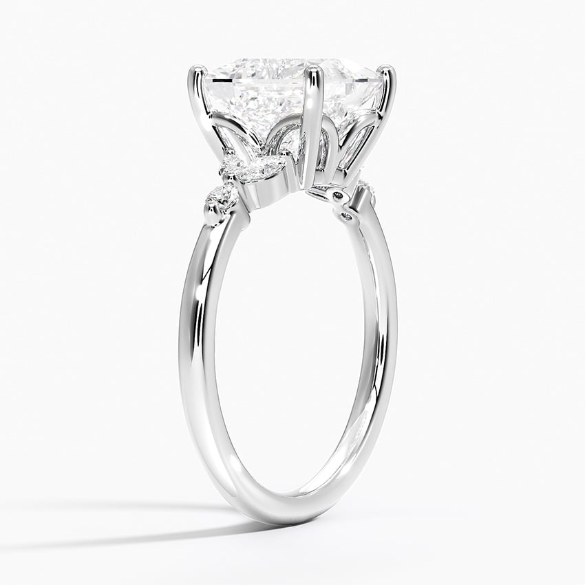 18K White Gold Verbena Diamond Ring
