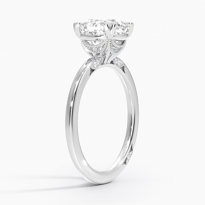 Classic Solitaire with Hidden Diamond Accents