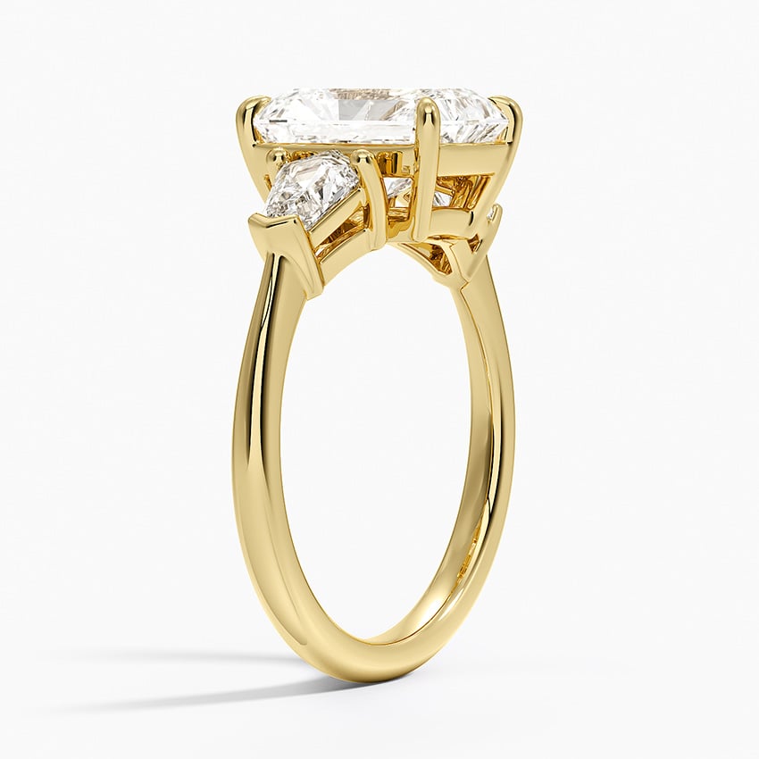 18K Yellow Gold Shield Cut Three Stone Diamond Ring (1/2 ct. tw.)