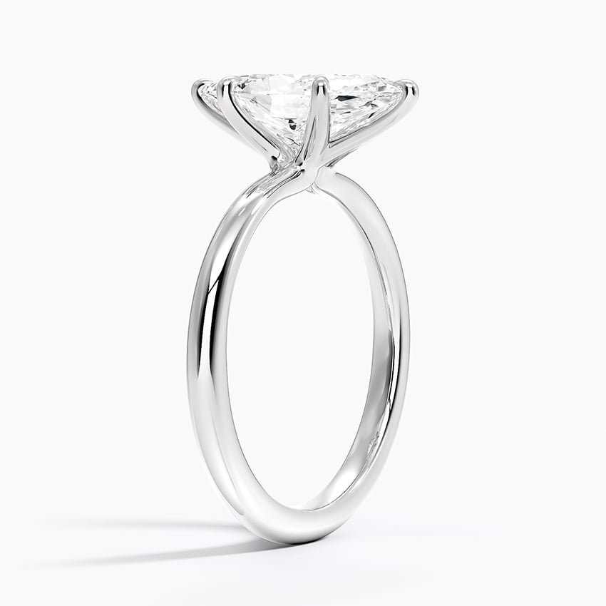 Manon Solitaire Ring