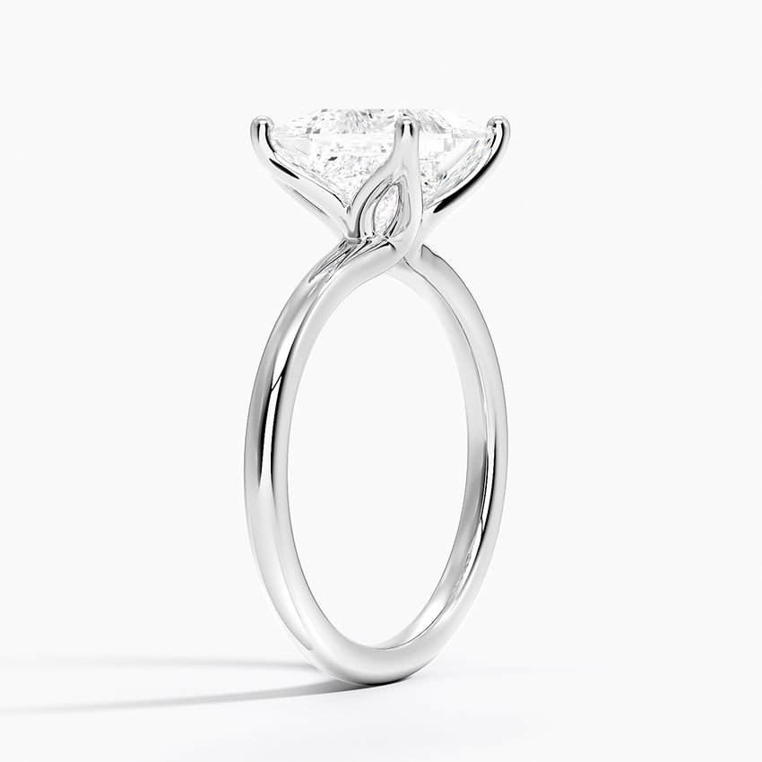 18K White Gold Fleur Solitaire Ring