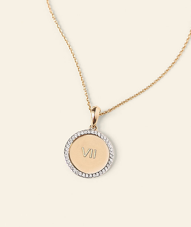 Gold engraved diamond necklace