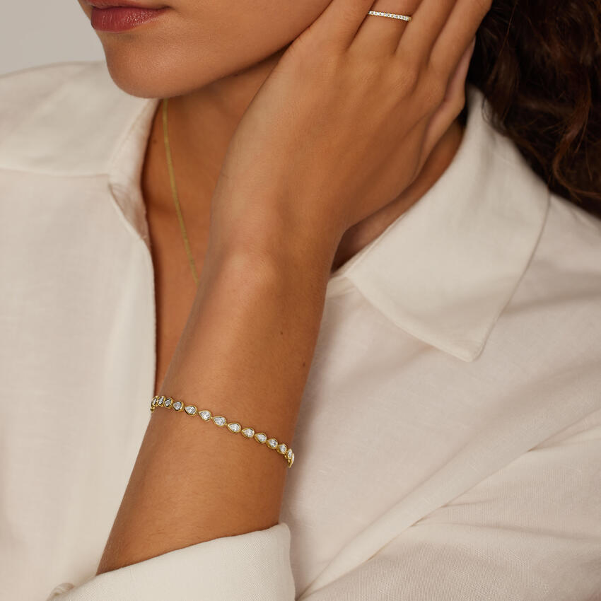 14K Yellow Gold Pear Lab Diamond Bezel Tennis Bracelet (2 3/4 ct. tw.)