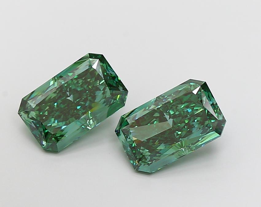 5.05 Ct. Fancy Vivid Green Radiant Lab Grown Diamond