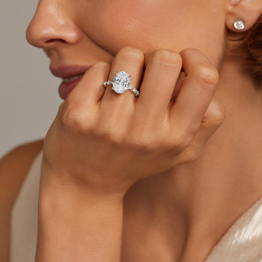 18K White Gold Versailles Half-Coverage Diamond Ring (1/3 ct. tw.)