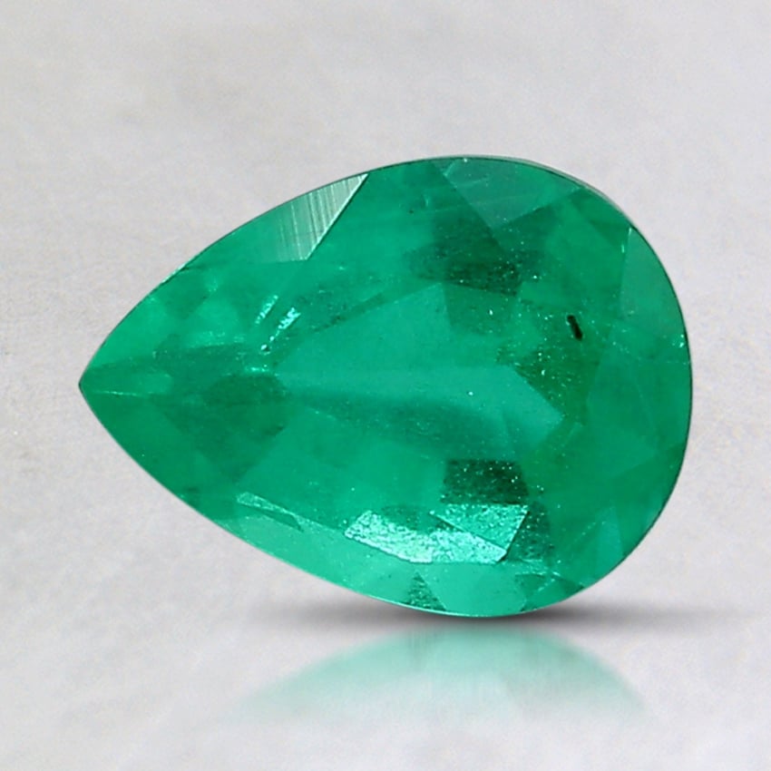 8.1x6mm Pear Emerald