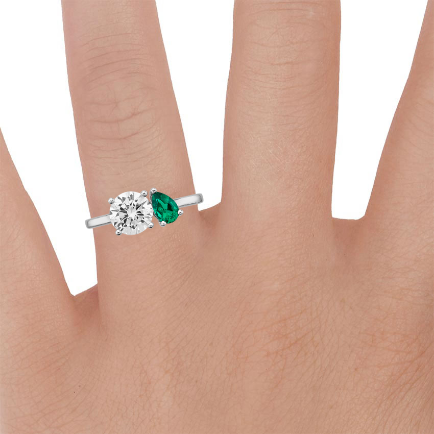 Platinum Viridian Toi et Moi Diamond Ring, large zoomed in top view on a hand