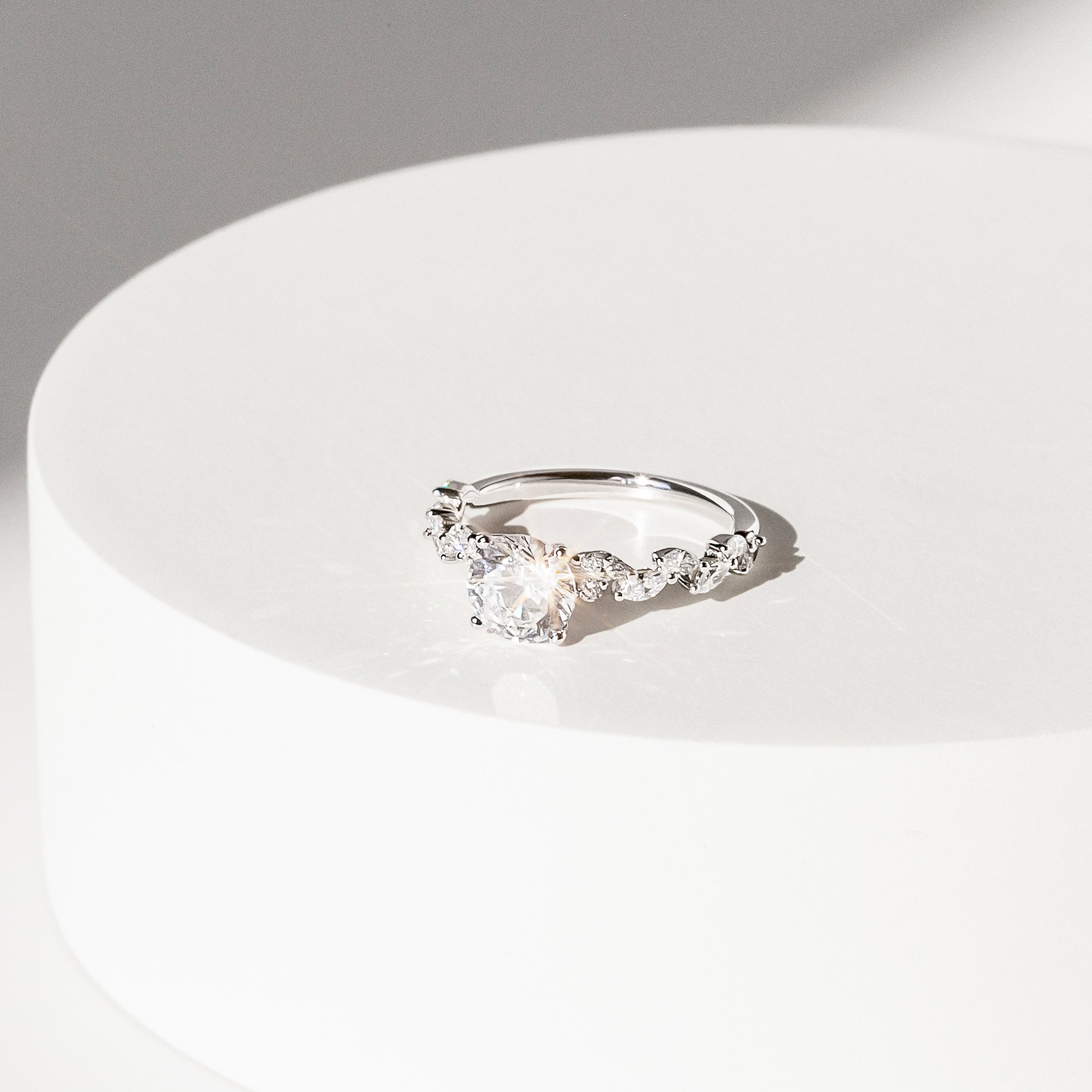 18K Yellow Gold Hyacinth Diamond Ring, large additional view 2