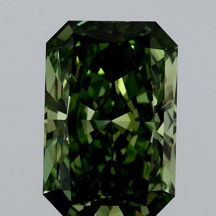 3.72 Ct. Fancy Vivid Green Radiant Lab Grown Diamond