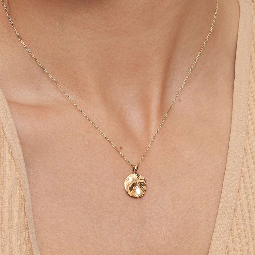 14K Yellow Gold Oro Pendant