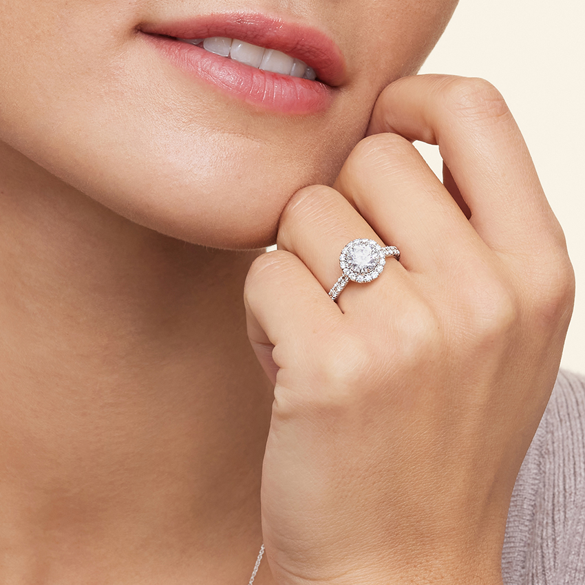 18K White Gold Luxe Sienna Halo Diamond Ring (3/4 ct. tw.)
