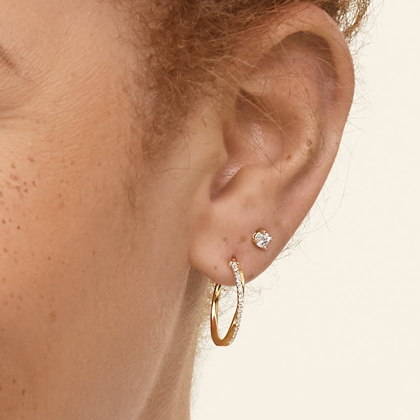 18K Yellow Gold Round Diamond Stud Earrings (1/4 ct. tw.)