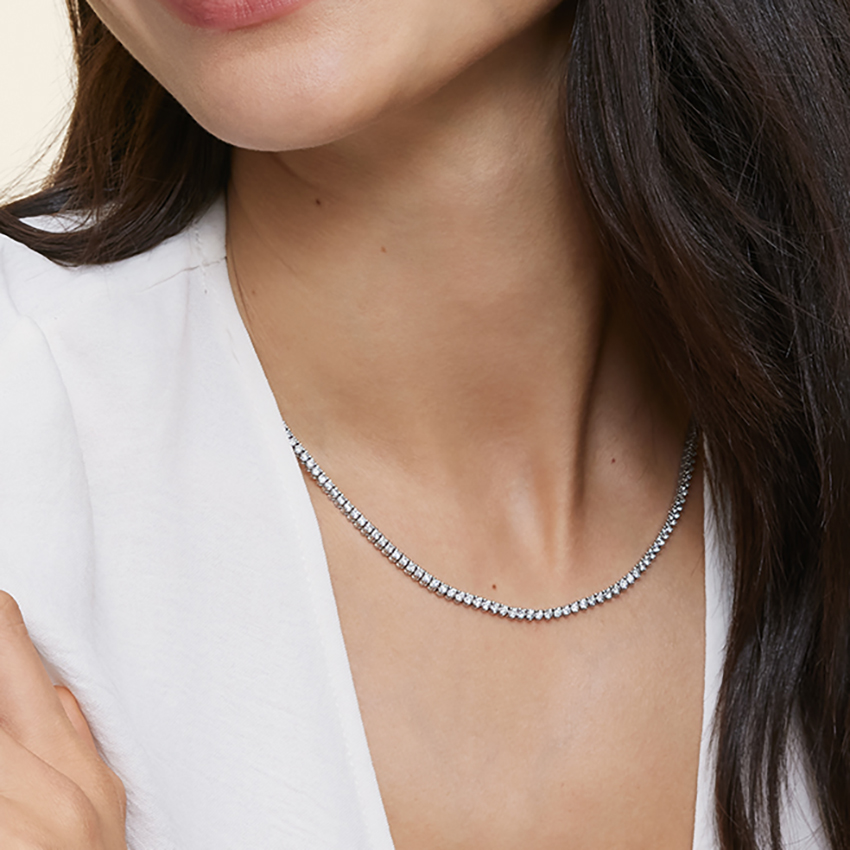 18K White Gold Diamond Tennis Necklace (5 1/2 ct. tw.)
